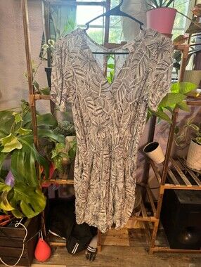 Nine West Black and White Leaf-Print Romper